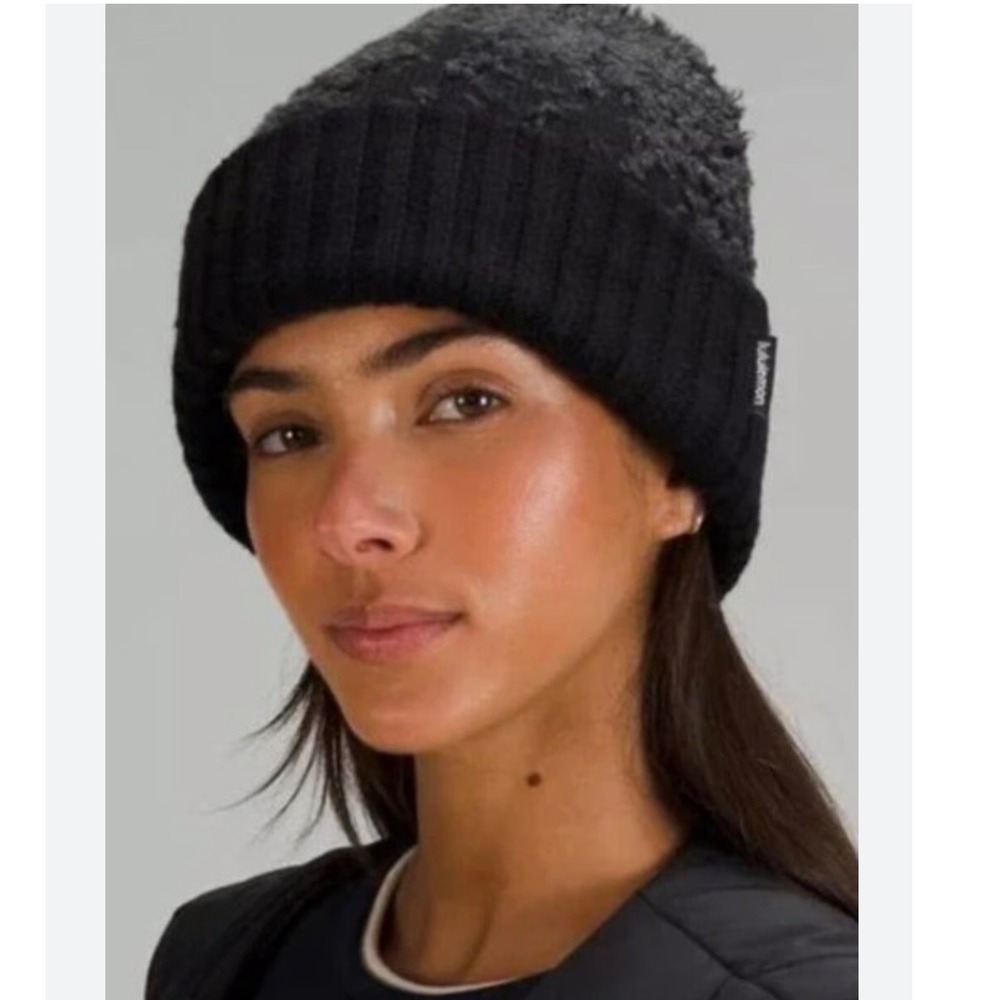 NWT Lululemon Womens Ombre Knit Textured Beanie Black Graphite Grey OS